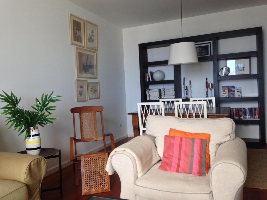 Sea front apartment - Princesa D. Amélia room 5
